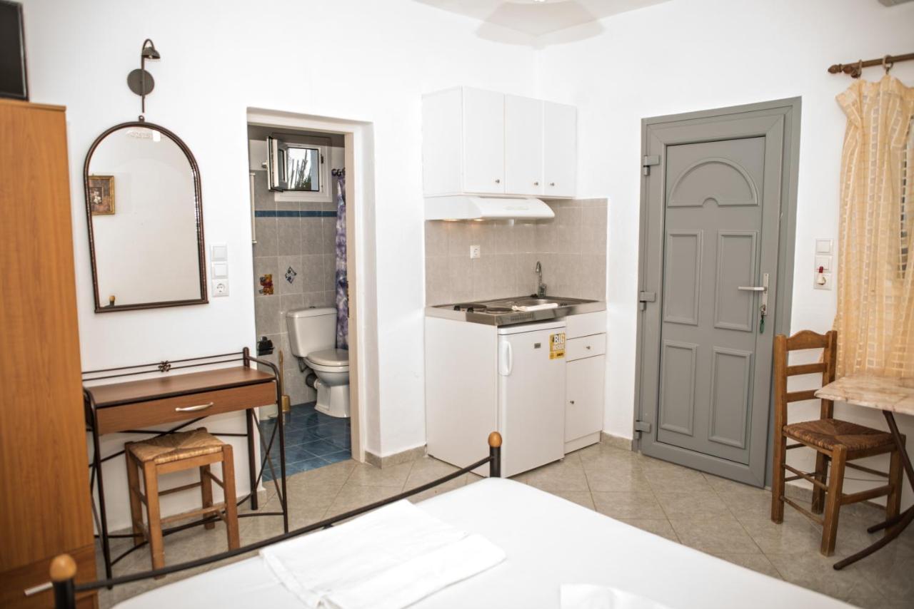 Molos Studios Stelida  Extérieur photo